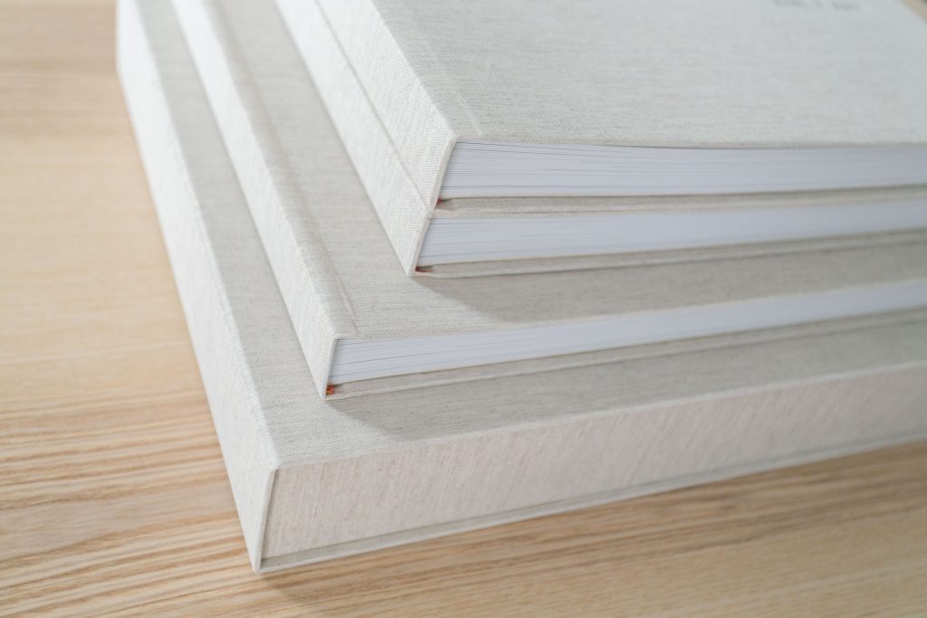 Detalle lomo álbum de boda